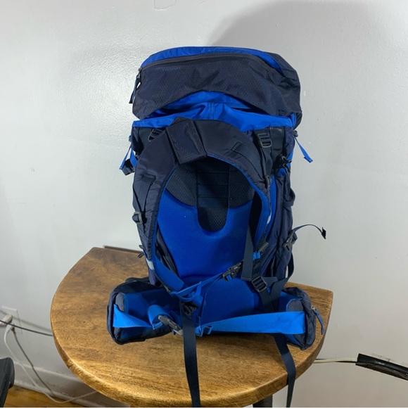 Mec  unisex waterproof backpack - Picture 4 of 8